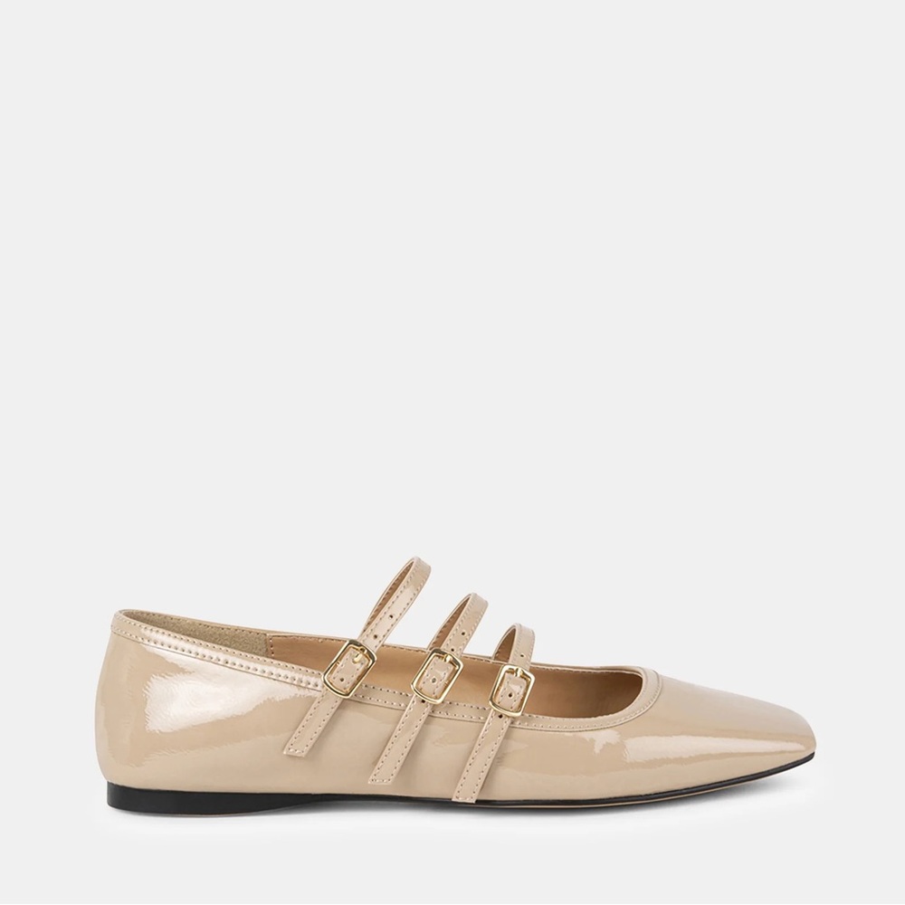 Steve Madden ‘STOIC NATURAL PATENT’ Beige Triple Strap Flats - Picture 1 of 2